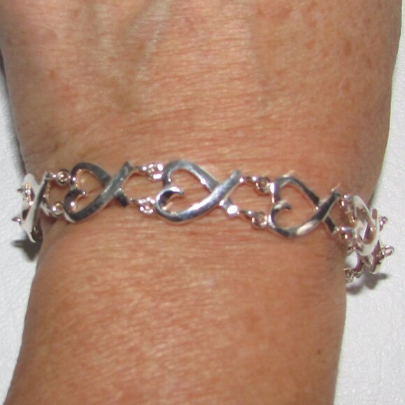 925 Silver Stylized Heart Link Bracelet – NEW - Picture 1 of 8